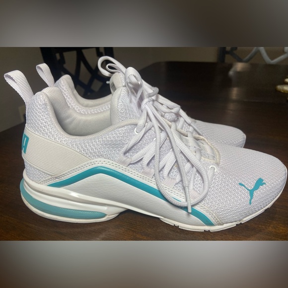 Puma ~ Woman’s Axelion ~ Size 8.5 ~ Color Puma White Porcelain - Picture 3 of 7